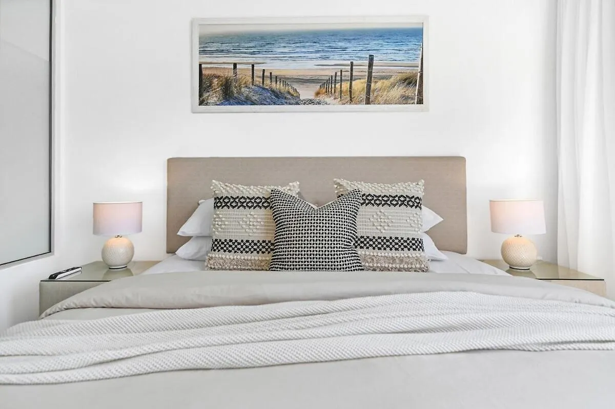 Stay At The Beach At Oracle 20805 Gold Coast Australia